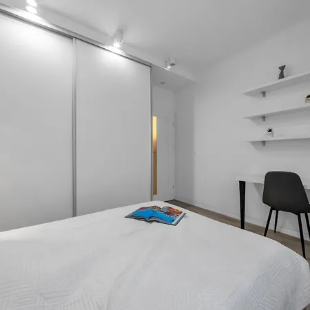 Franciszkanska 12 By Homeprime Apartment Warsaw